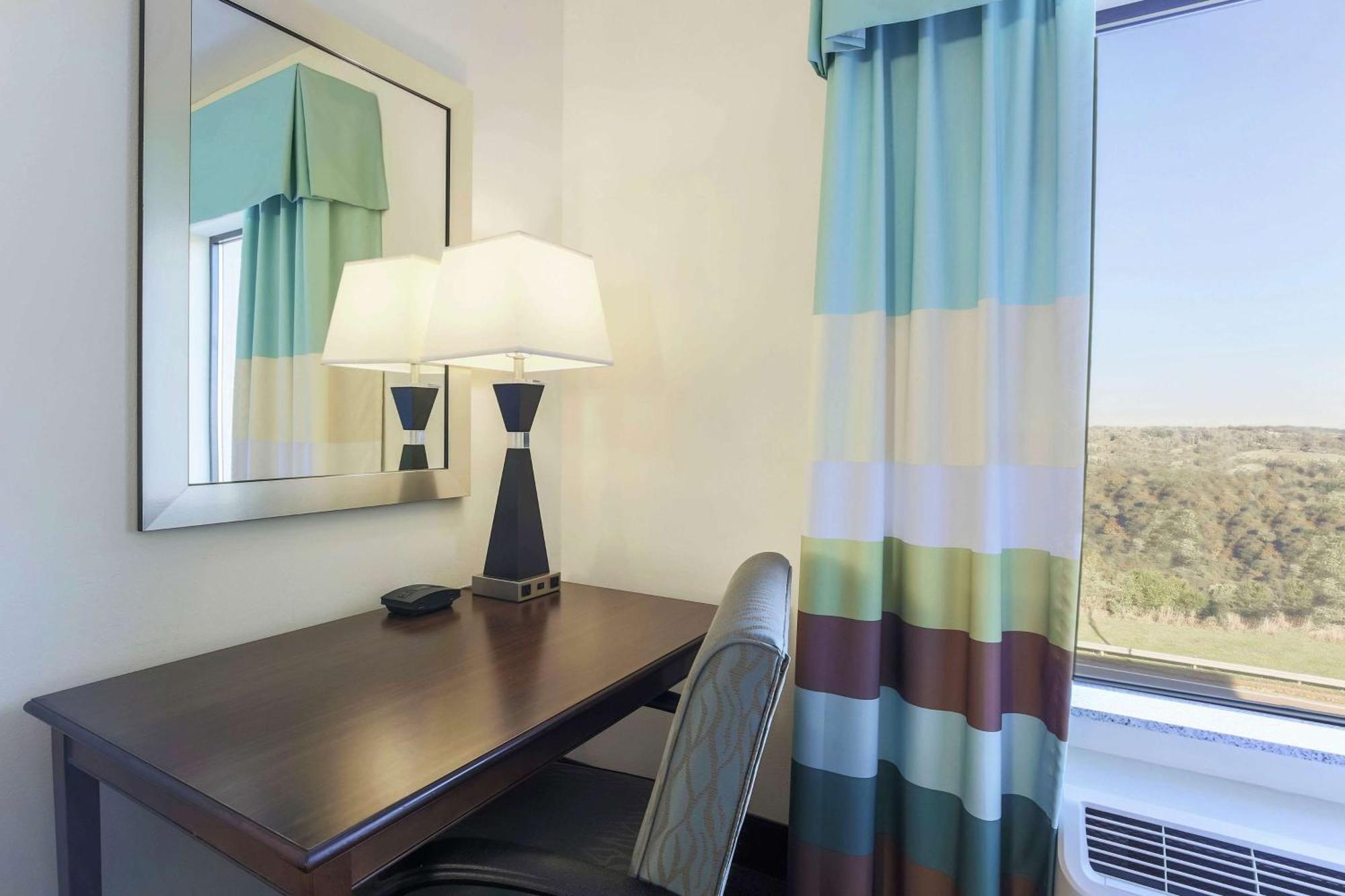 Hampton Inn & Suites Wheeling - The Highlands Triadelphia Eksteriør bilde