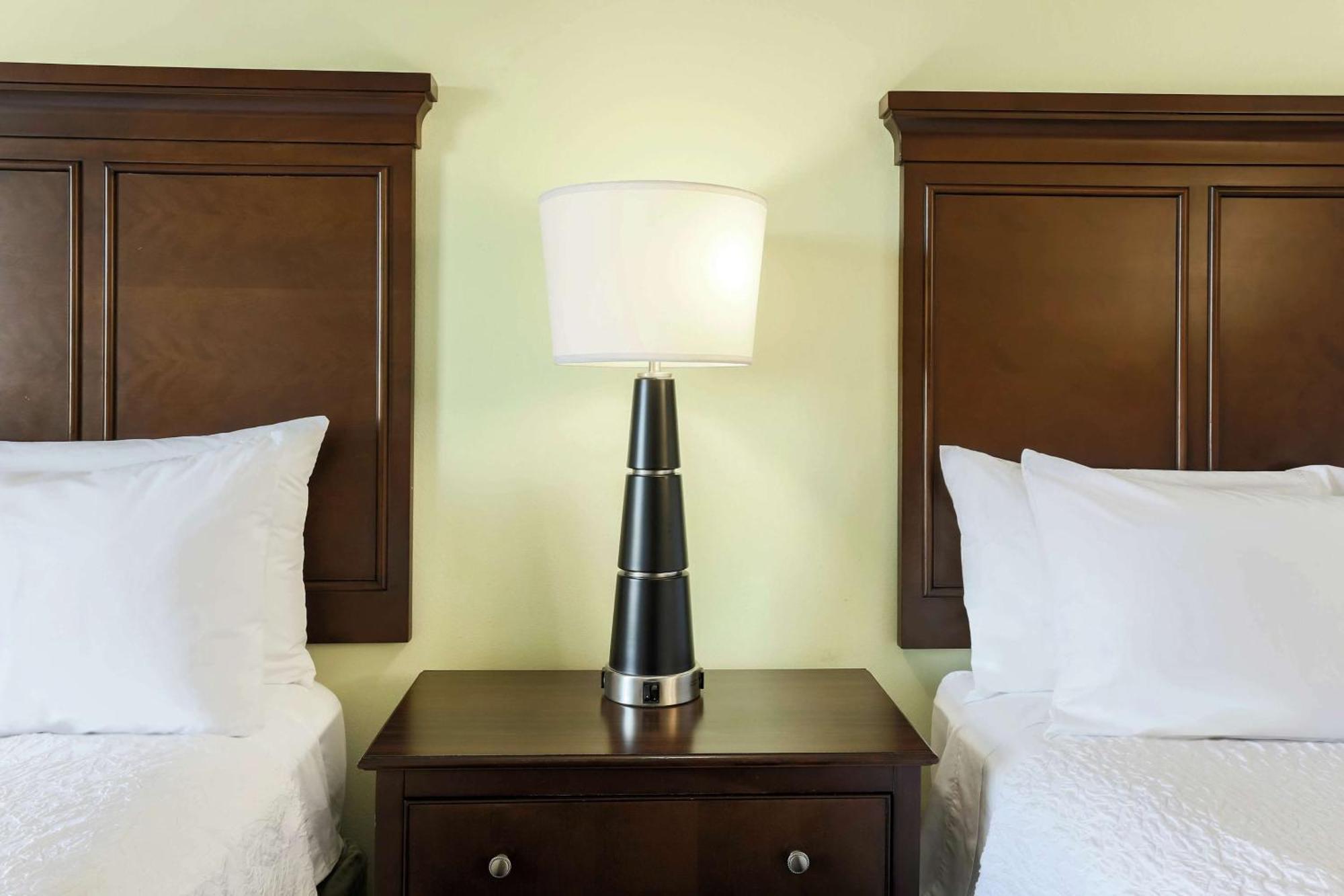 Hampton Inn & Suites Wheeling - The Highlands Triadelphia Eksteriør bilde