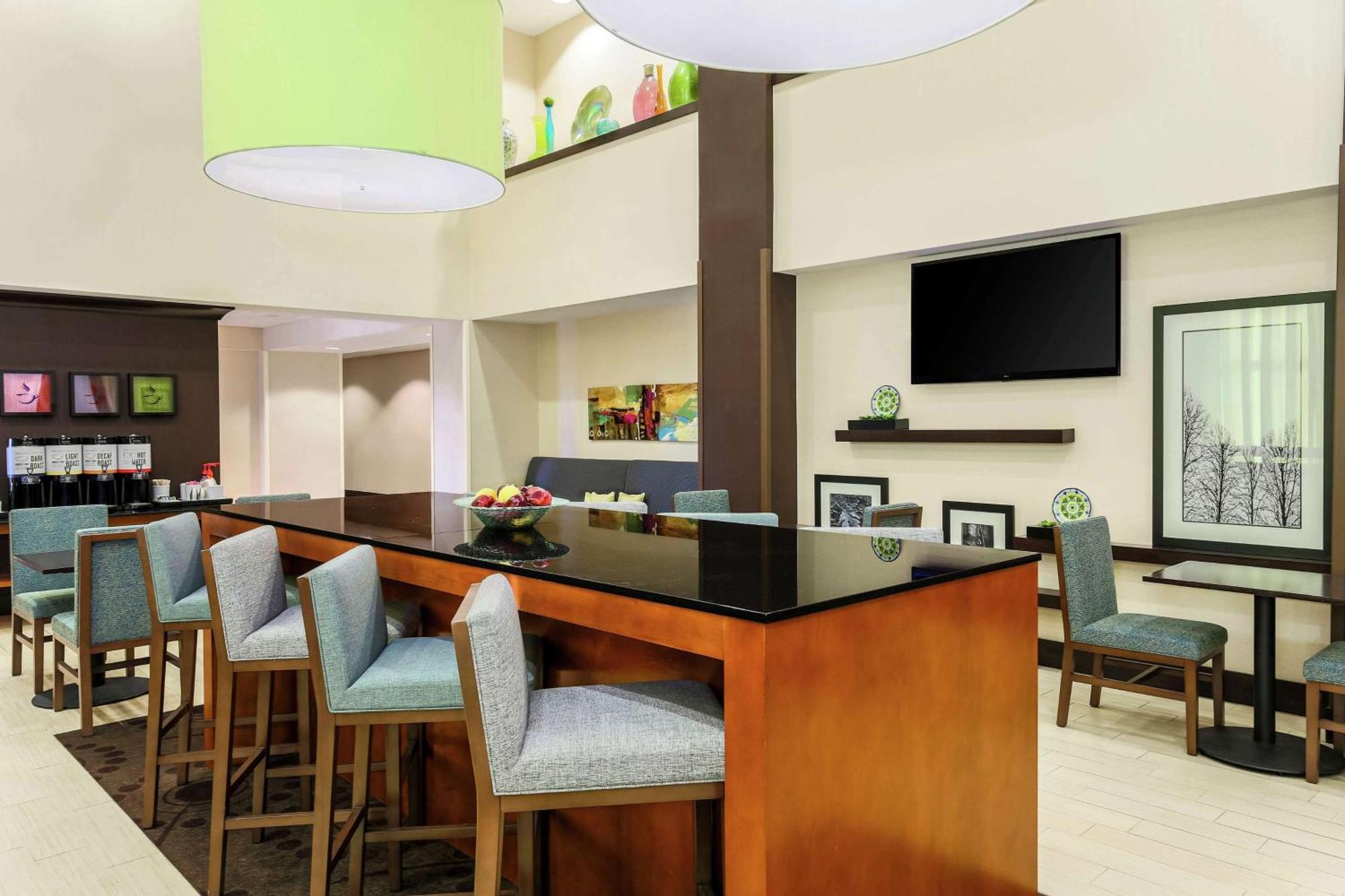 Hampton Inn & Suites Wheeling - The Highlands Triadelphia Eksteriør bilde