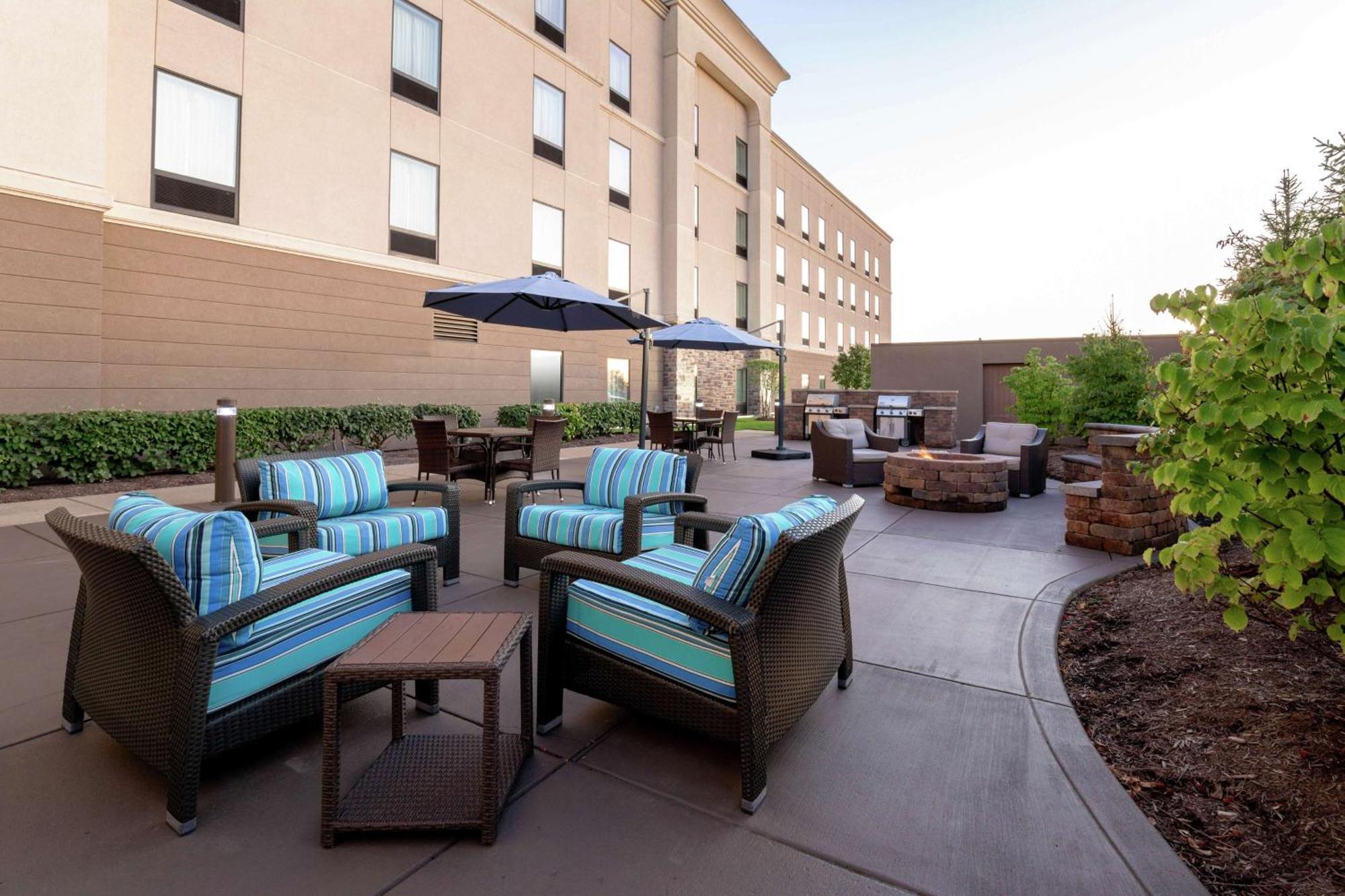 Hampton Inn & Suites Wheeling - The Highlands Triadelphia Eksteriør bilde