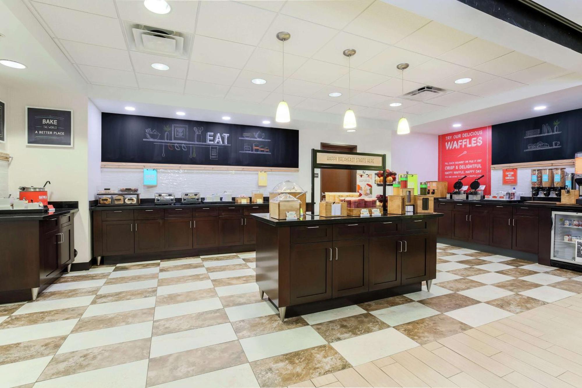 Hampton Inn & Suites Wheeling - The Highlands Triadelphia Eksteriør bilde
